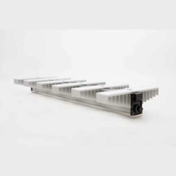 Sanlight EVO 6-150 LED Grow Lampe: Diese effiziente LED-Beleuchtung bietet eine Leistung von 400 Watt und 2 sind ideal für eine 150x150cm Growbox.