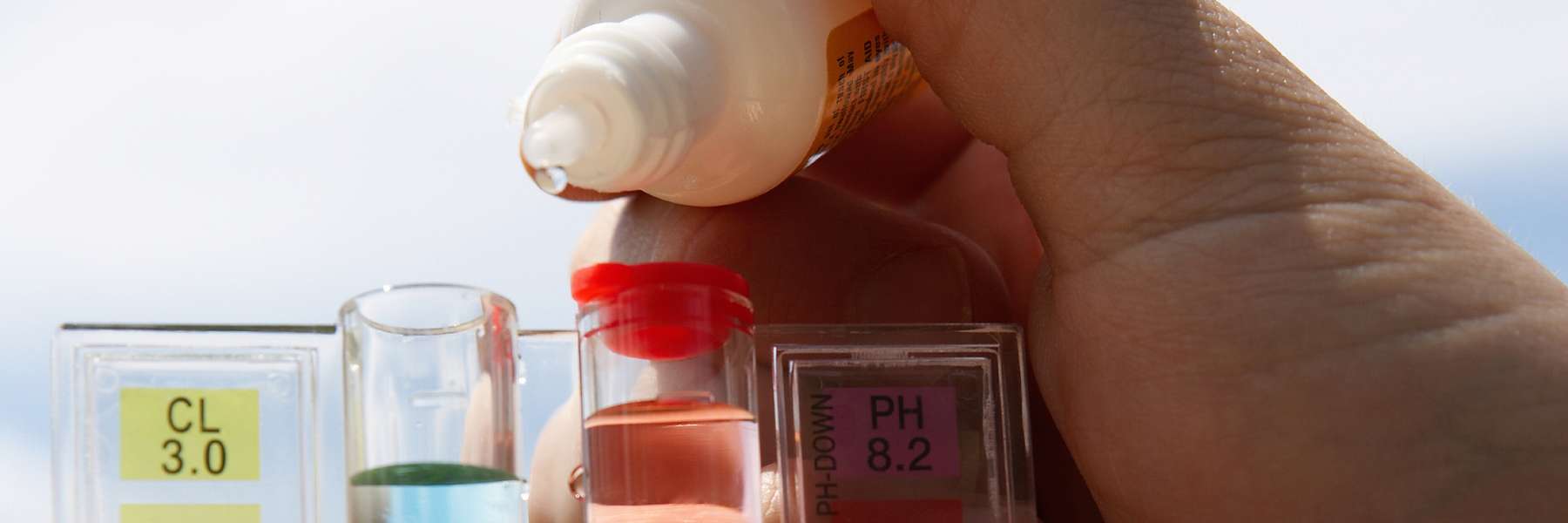 Wasserqualität bestimmen mit Chlor und pH Test